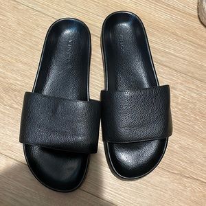 Vince slides leather